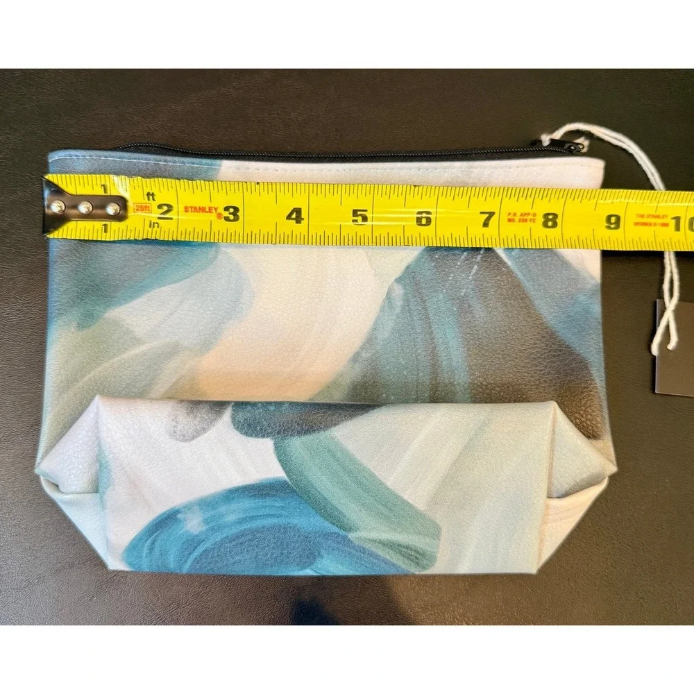 NEW Equilibria Abstract Print Cosmetic Travel Zipper Pouch‎